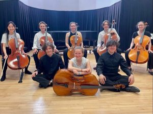 l'ensemble de violoncelles du Conservatoire Impromptus Centre d'exposition L'Imagier